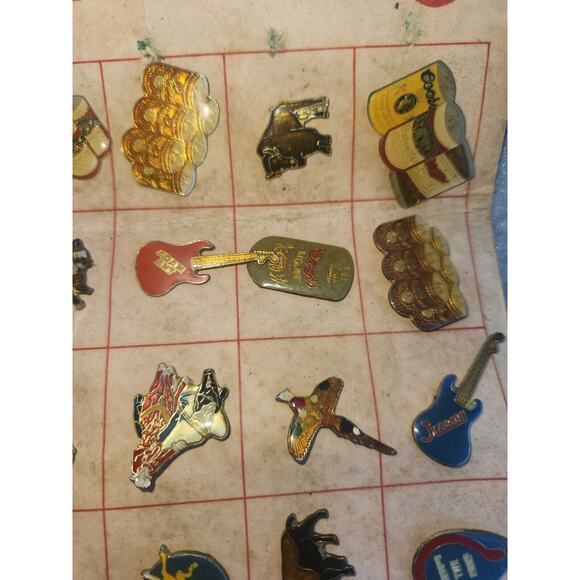 Hat Tacks Lot Of 36 From 70s Most Great Condition Cardboard Display Is Poor - Picture 3 of 13